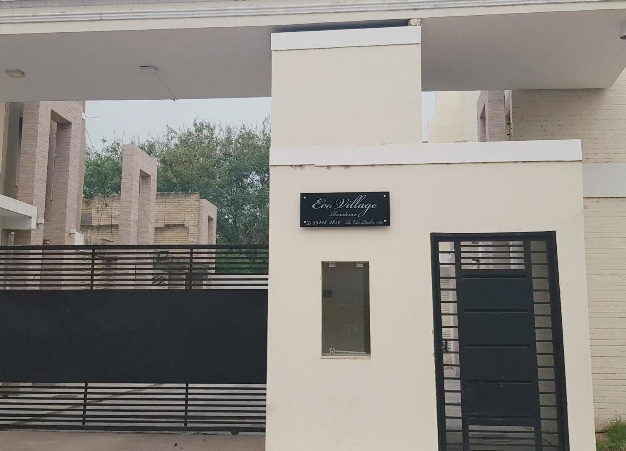 Sobrado 6 Amplo E Confortavel Em Condominio Corumba Exterior photo